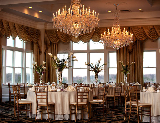 This New Jersey wedding venue features a romantic and simply elegant 