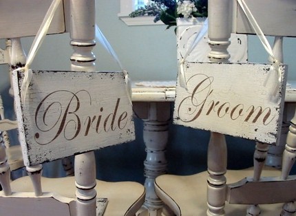 A sweetheart table is when the bride and the groom sit separately from the